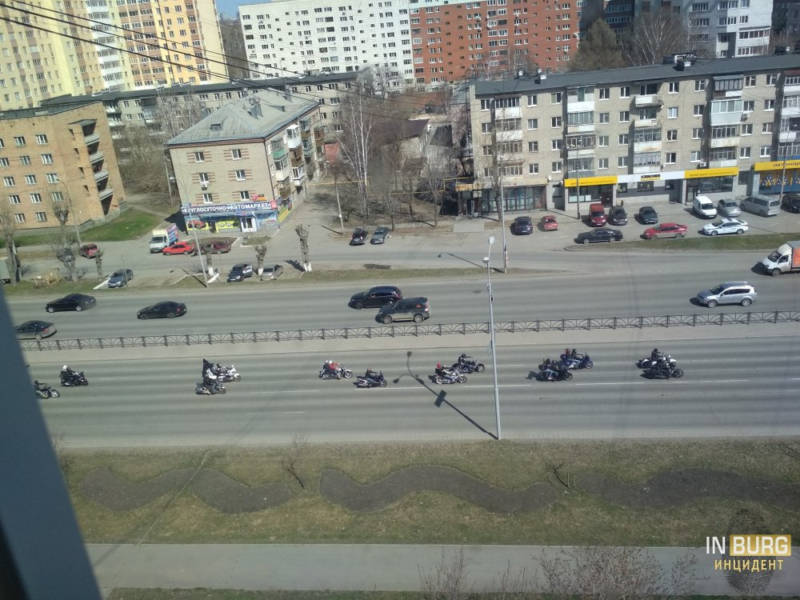 Уральские байкеры рёвом моторов открыли мотосезон в Екатеринбурге