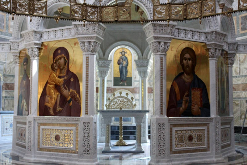 После десятилетней реставрации в центре Екатеринбурга открывается храм