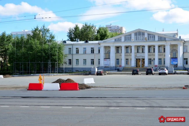 В Екатеринбурге отремонтируют пешеходник у ЦК «Эльмаш»