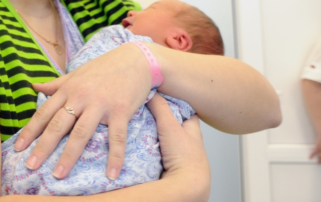 Выплаты в связи с рождением первенца начали получать почти 2,4 тысячи свердловчан