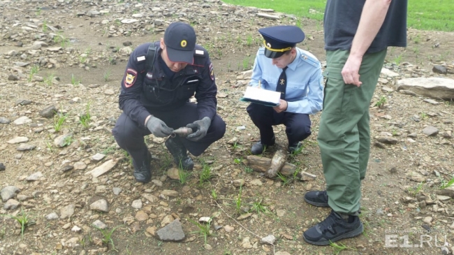 На дне Исети в Екатеринбурге нашли гранату
