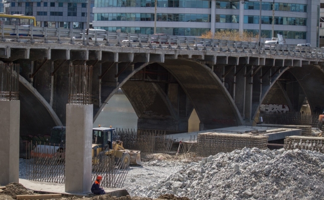 Движение на Макаровском мосту закрыто до 30 августа