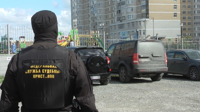 На улице Авиационной в Екатеринбурге ликвидировали нелегальную автостоянку