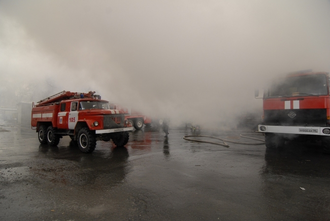 В Екатеринбурге загорелась пятиэтажка
