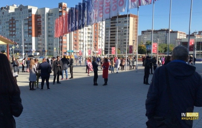 В Екатеринбурге эвакуировали ТРЦ «Радуга парк»