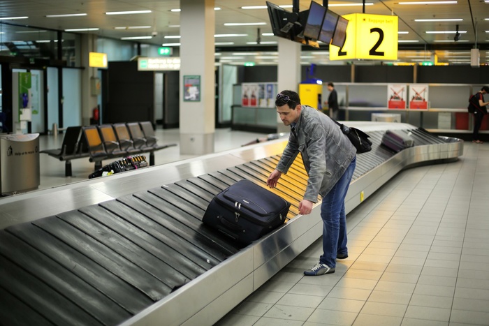 В Екатеринбурге 100 пассажиров остались без багажа после возвращения из Анталии