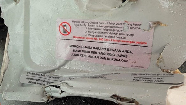 Власти Индонезии заявили, что найден фюзеляж разбившегося самолета