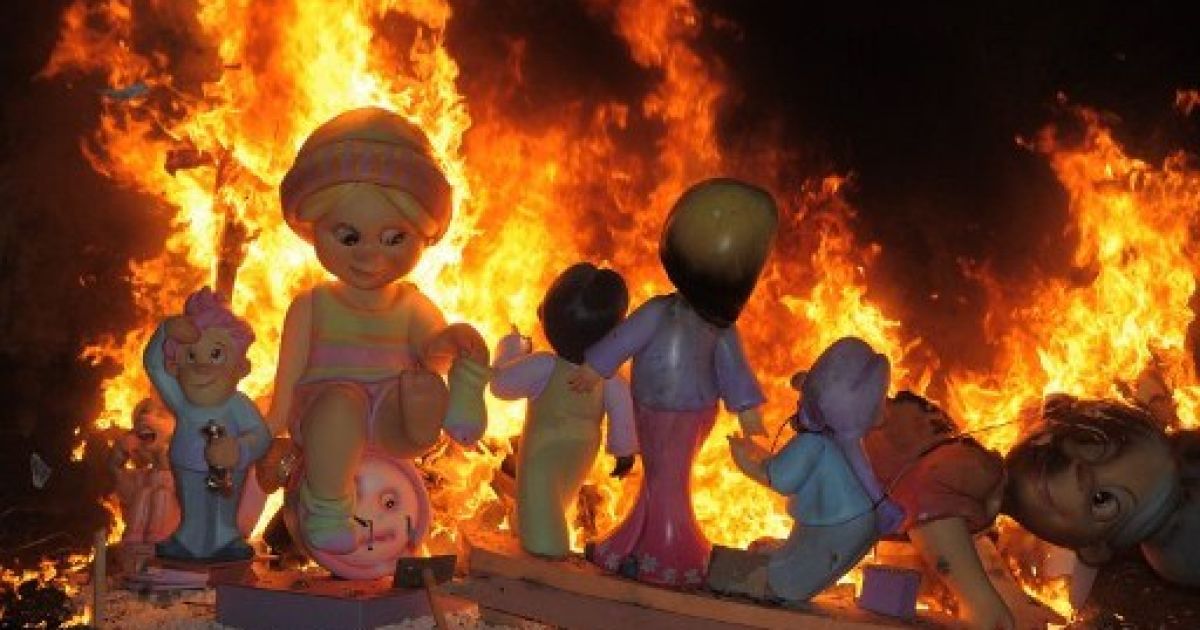 Почти 700 кукольных красоток уничтожат в Екатеринбурге
