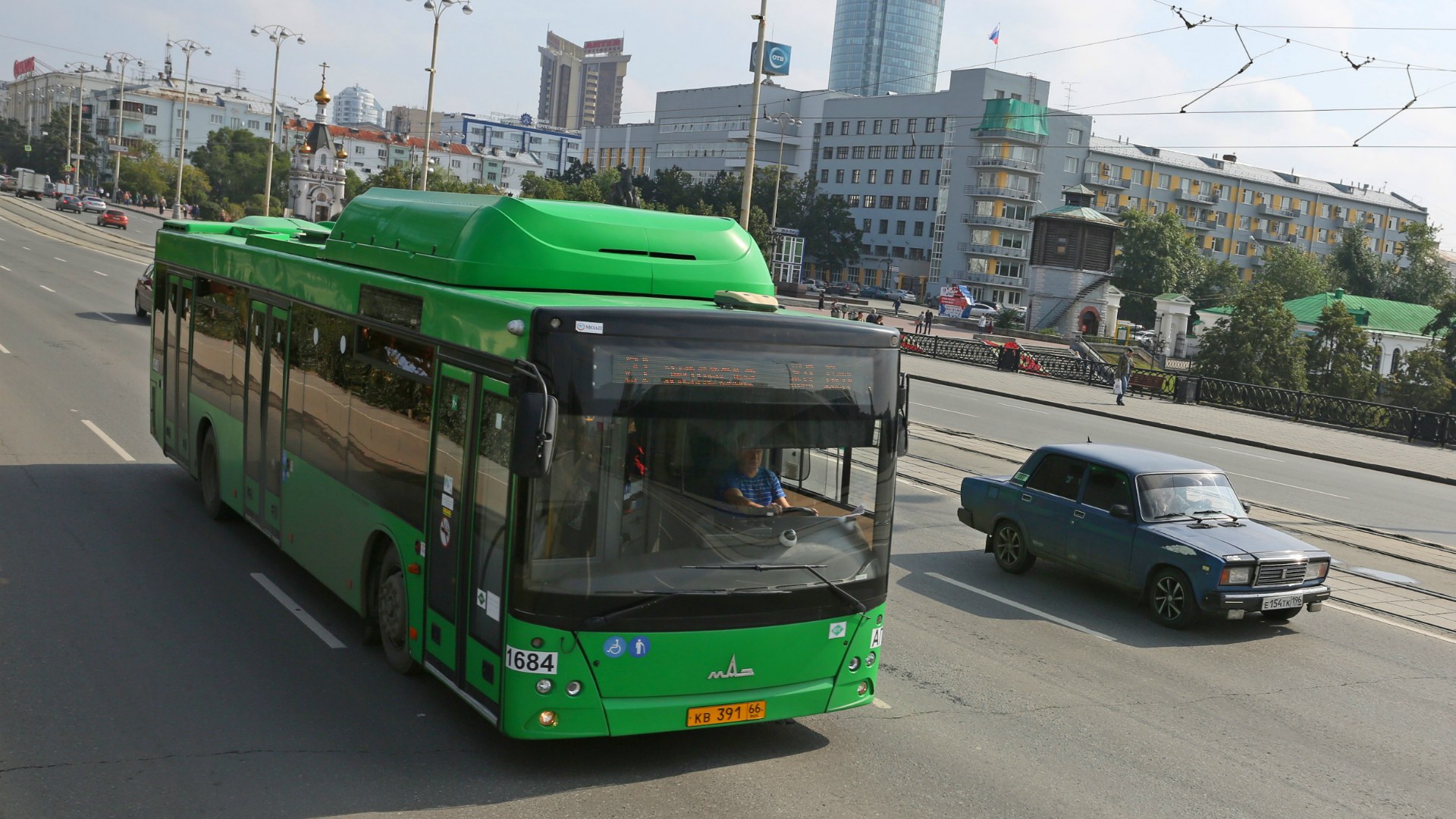 Городской транспорт Екатеринбурга за год потерял 600 миллионов рублей