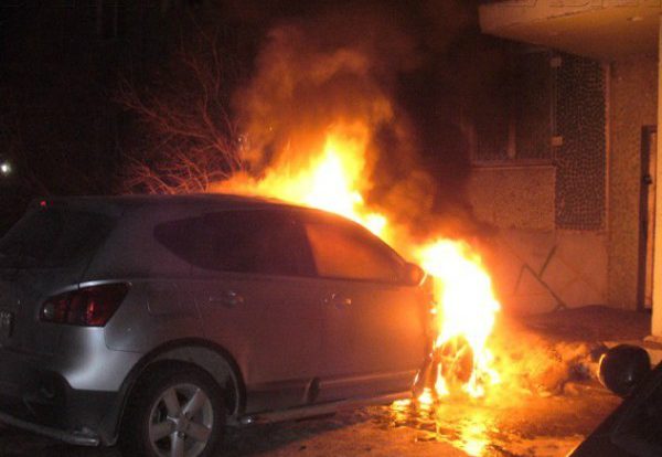Минувшей ночью в Екатеринбурге загорелся Nissan Qashqai