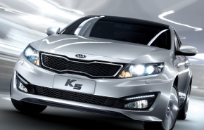 Kia объявила цены на новый седан Kia K5 для России