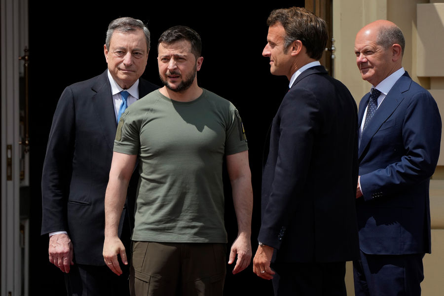 Die Welt: в Киеве Шольц, Макрон и Драги тайно убеждали Зеленского договориться с Путиным
