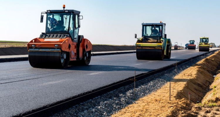 На ремонт и строительство дорог потратят 33 млрд рублей