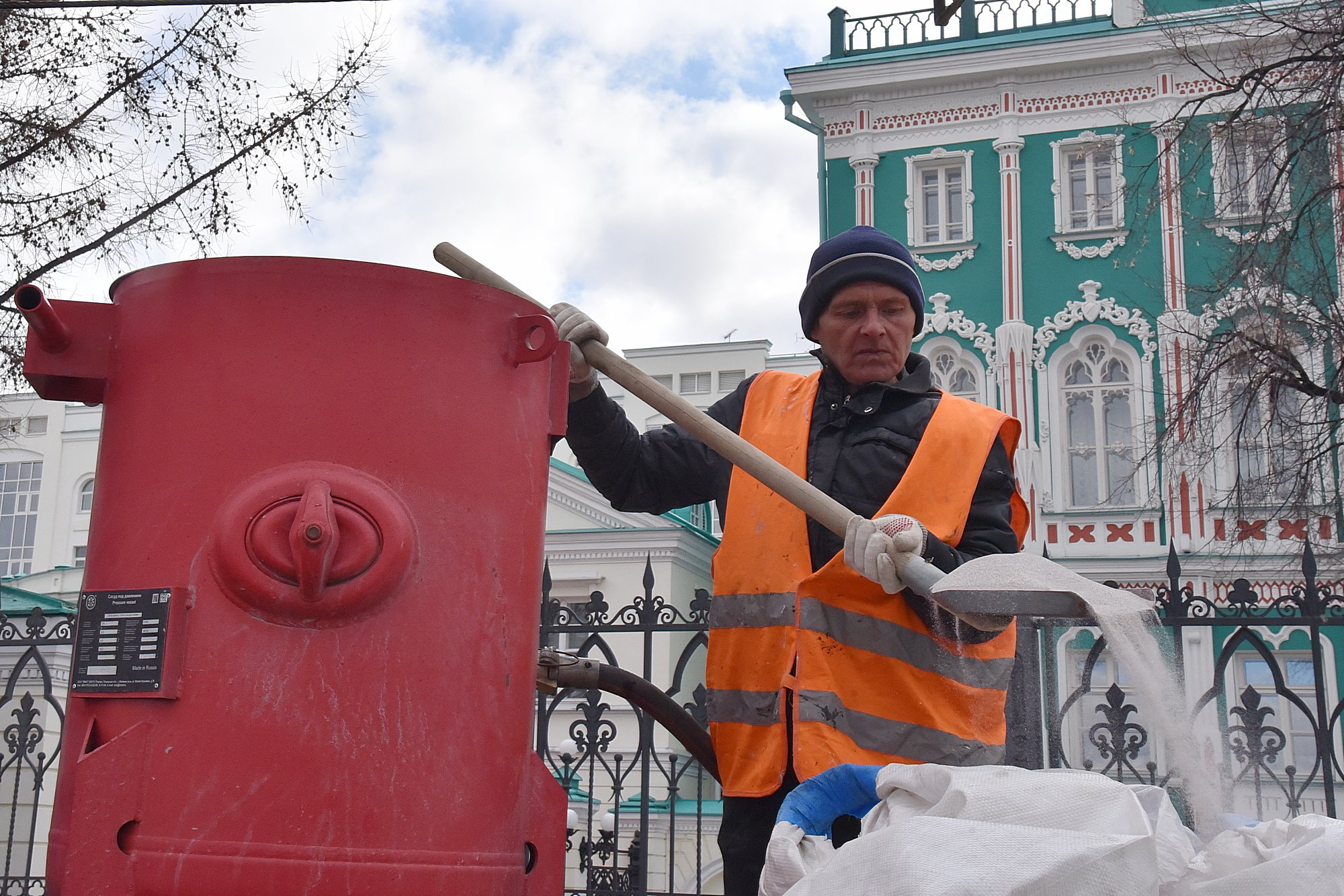 Коммунальщики Екатеринбурга получат бронь от частичной мобилизации